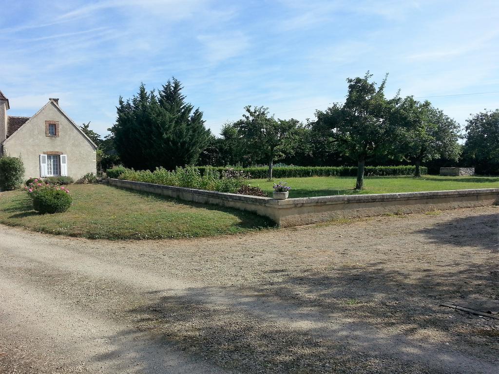 Tourterelle, A Proximite De Auxerre Et Chablis Villa Hauterive  Buitenkant foto